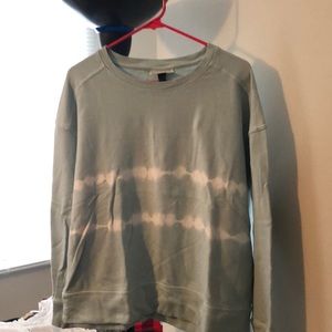 Universal thread crew neck sweatshirt